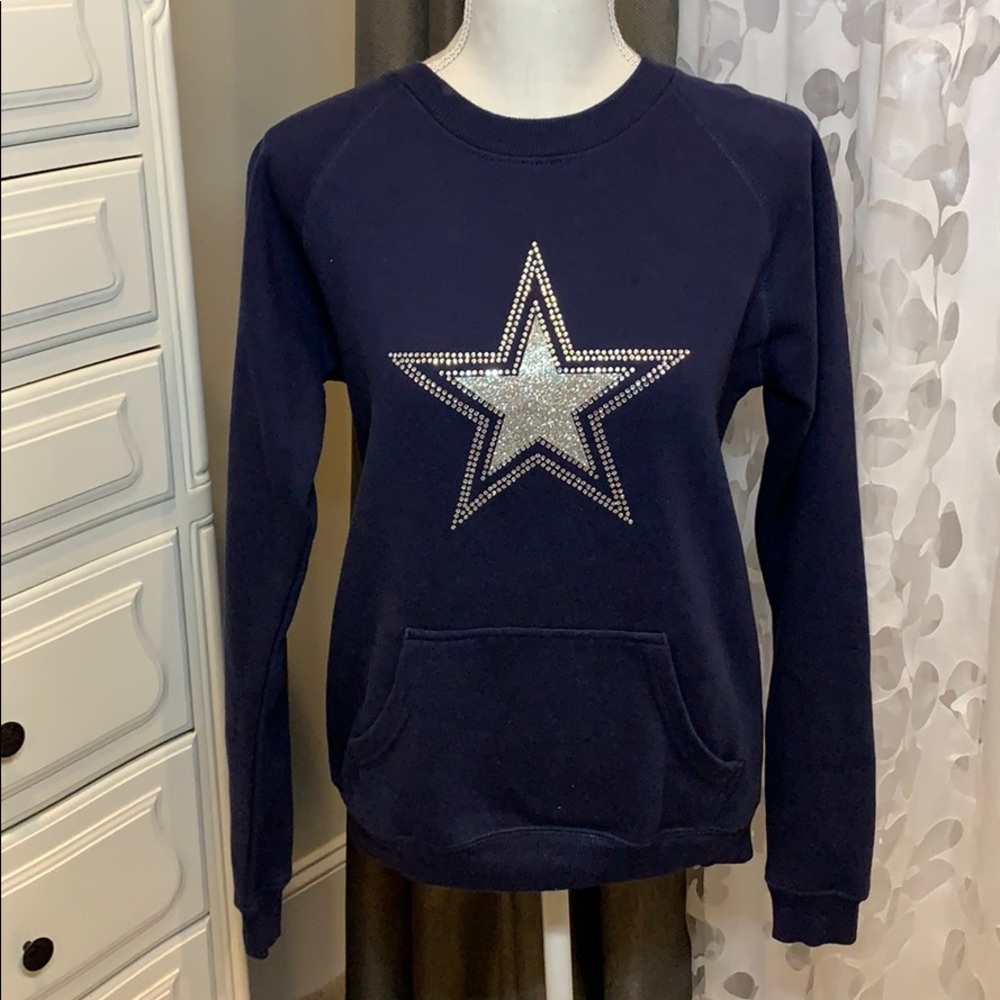 EUC Dallas Cowboys Sweatshirt with front pocket